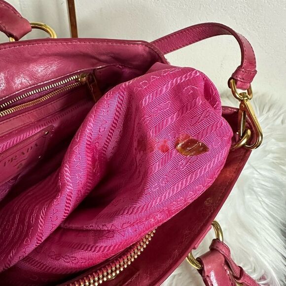 💯Authentic Prada Tote Bag🍀 - Picture 11 of 17